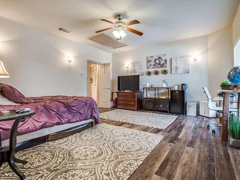 5705 Headquarters Dr — Photo 13