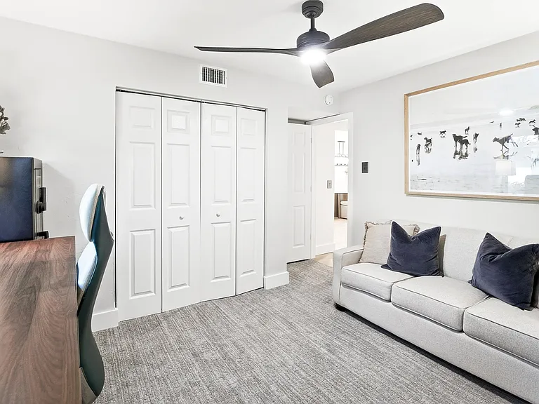 3219 Horse Carriage Way #3 — Photo 18