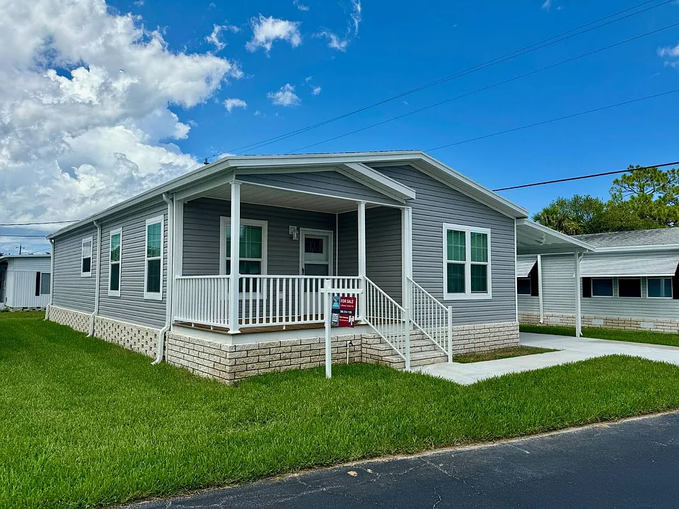 1270 Plymouth Pl
