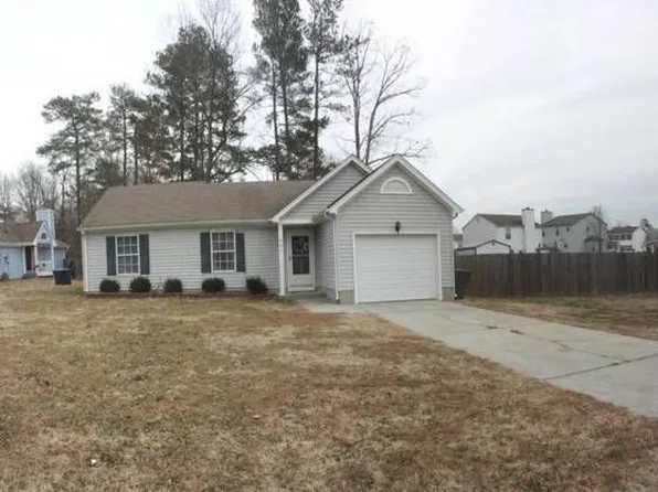 925 Woodcreek Dr, Newport News, VA 23608