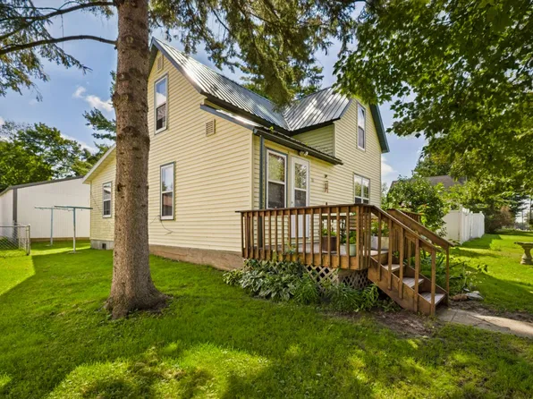 108 Central Ave S, Bertha, MN 56437