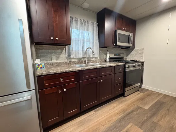 (undisclosed Address), Adrian, MI 49221