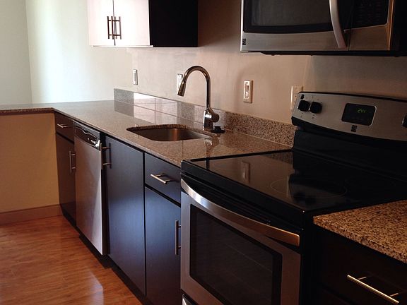 4th image of 140 S High St APT 609