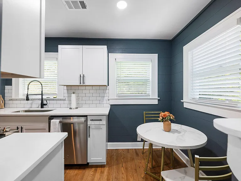 1658 Langston Ave SW #B — Photo 6
