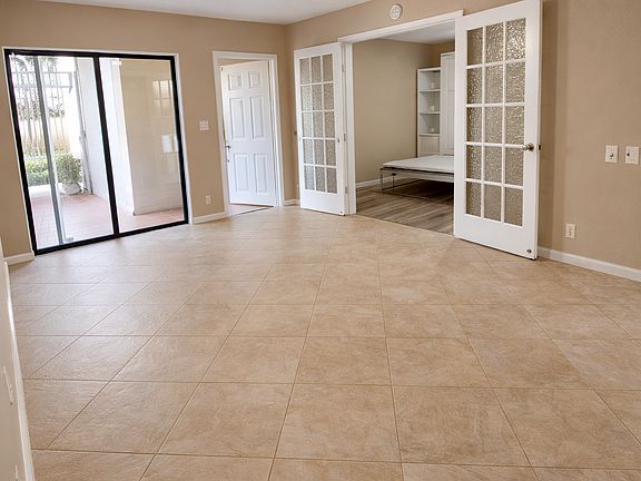 5th image of 616 Executive Center Dr APT 104