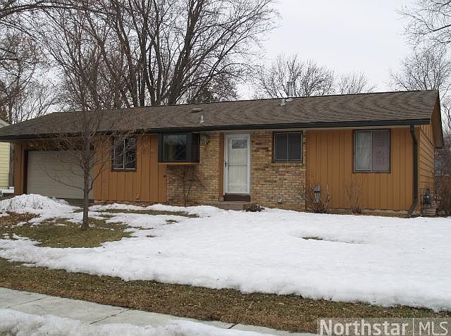 1st image of 819 Whitney Dr