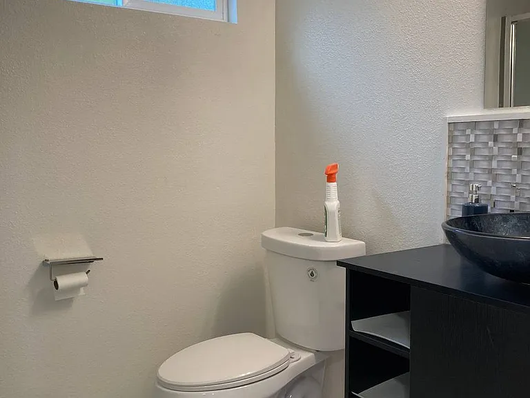 Flame Dr — Photo 10