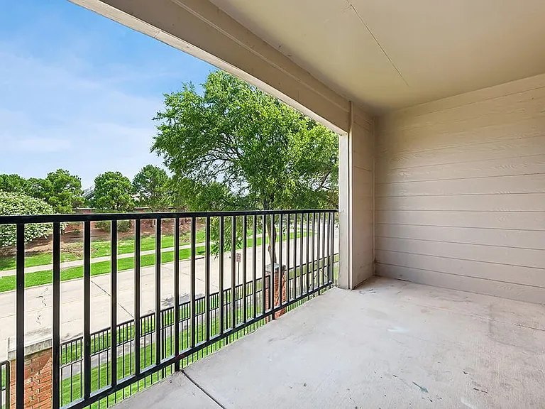 Valley Trails Apartments — Photo 12