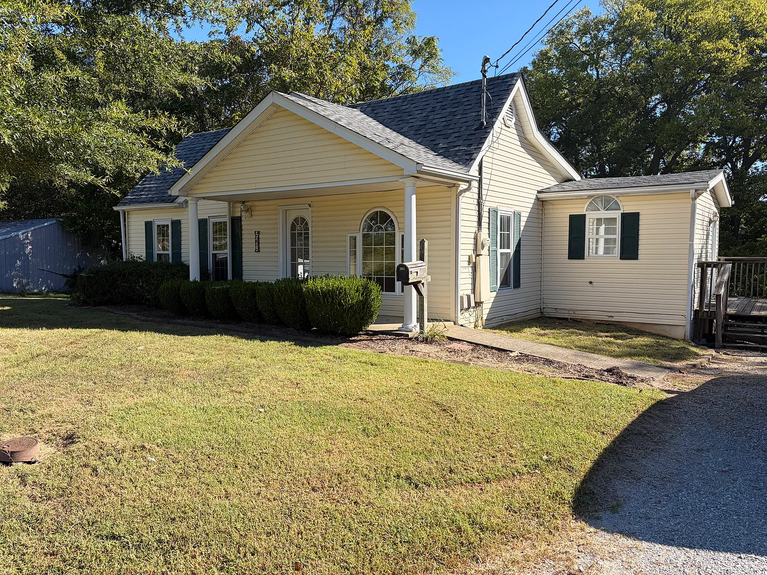 2 bed, 1200 sqft, $1,200 — Photo 1