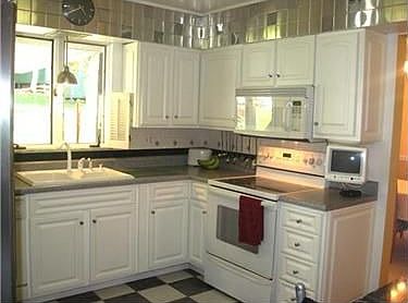 3rd image of 537 Orchard Ln