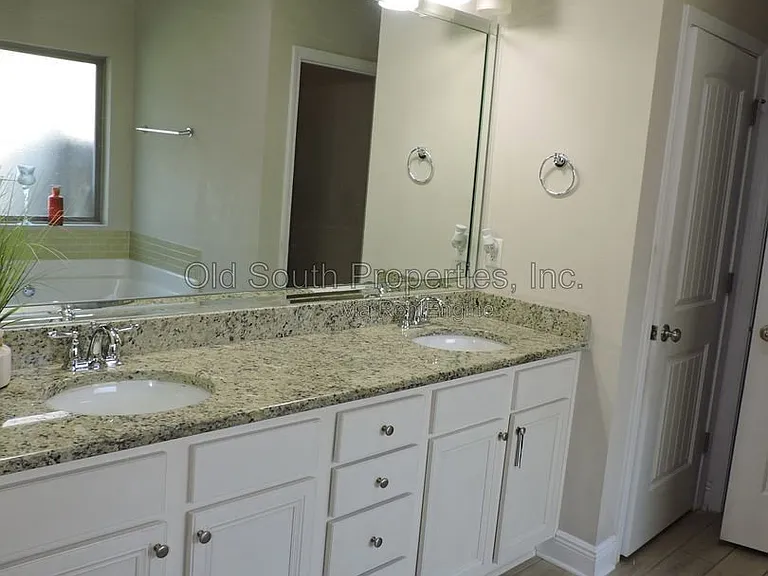 4221 Essex Terrace Cir — Photo 11