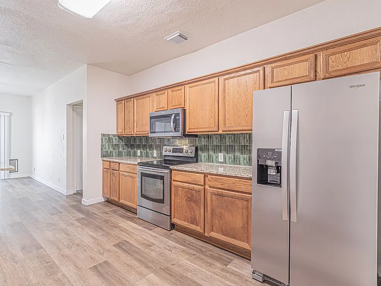 213 Tapwood Ln — Photo 26