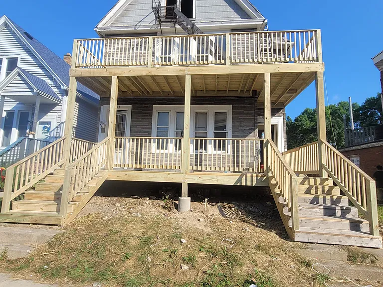 1233A W Windlake Ave — Photo 2