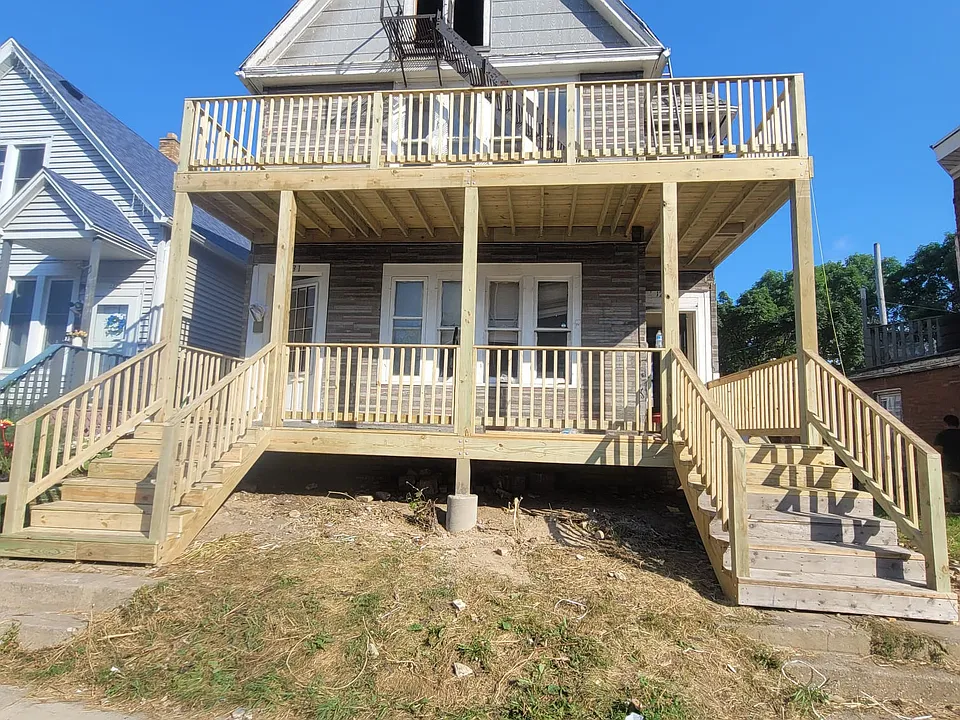 Building Photo 4