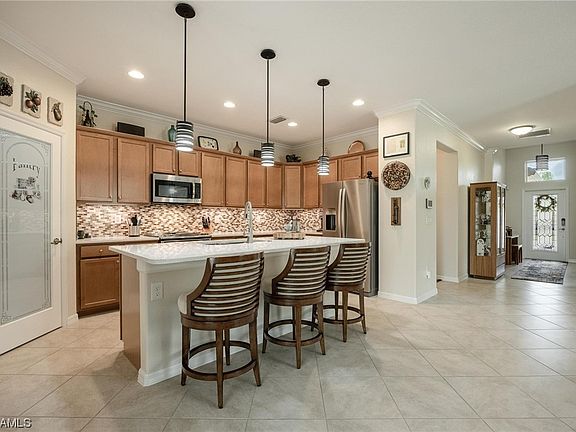 3rd image of 2528 Laurentina Ln