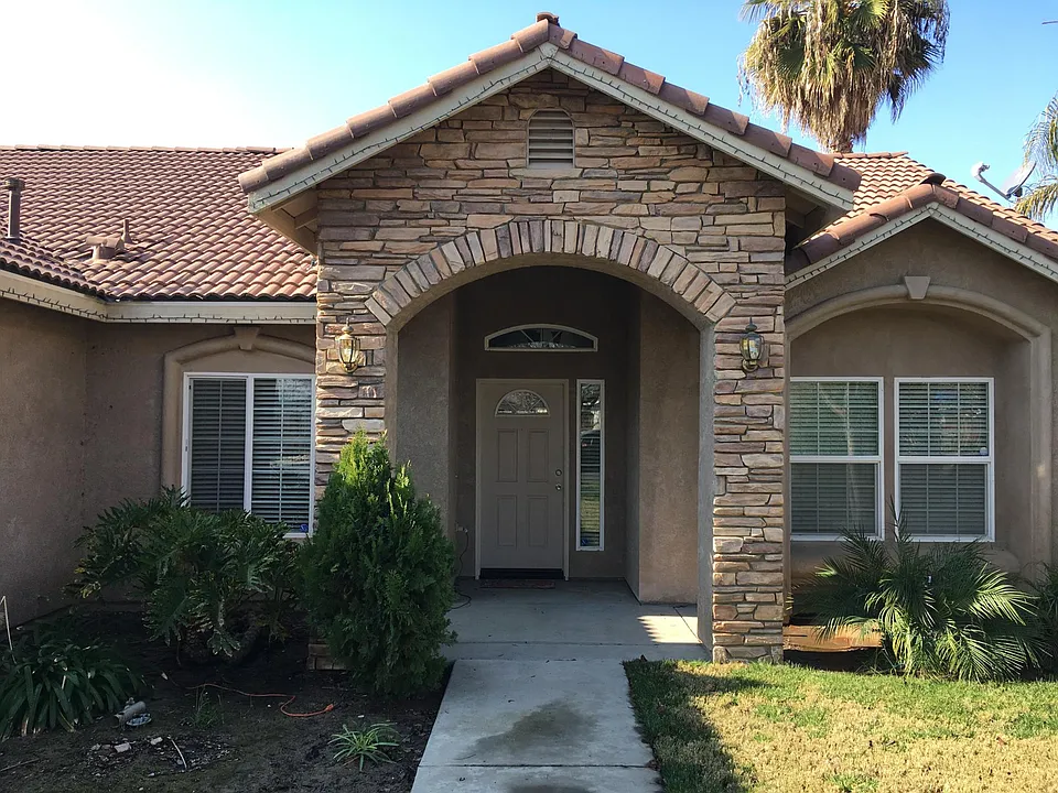 435 S 19th Ave