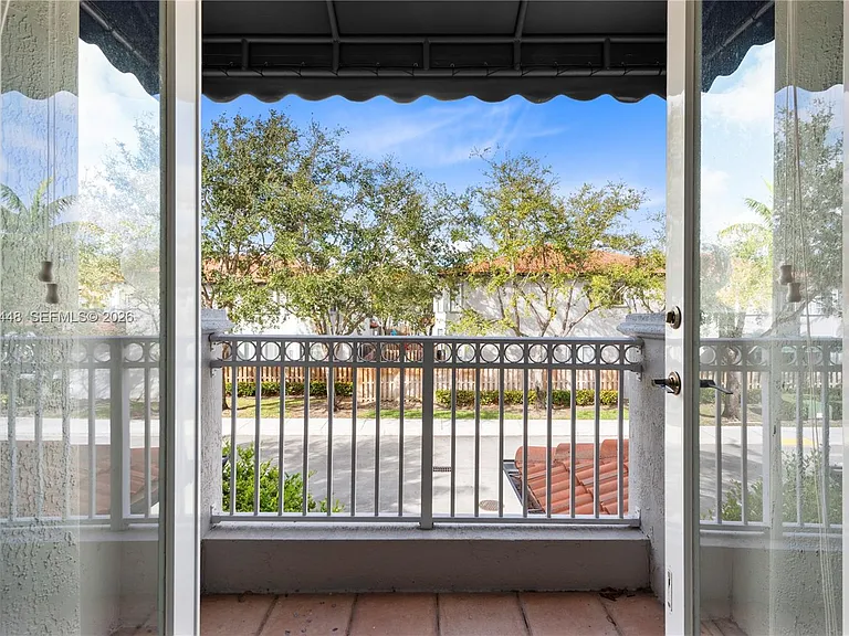 8133 SW 118th Ct #8133 — Photo 11