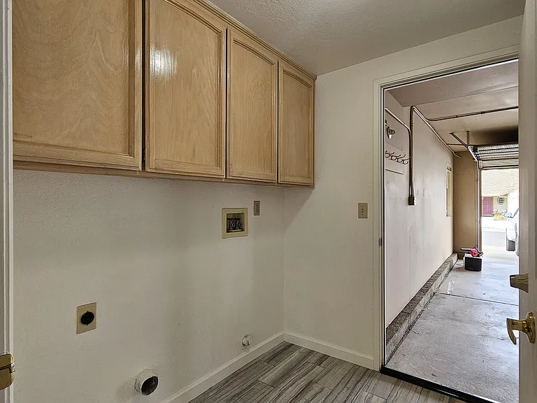 8019 Pinot Noir Way — Photo 20