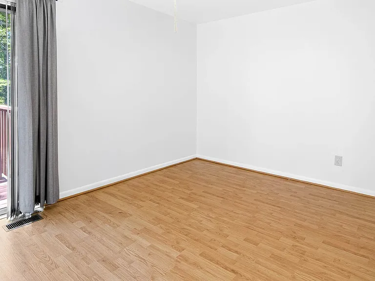 208 Finley Forest Dr — Photo 34