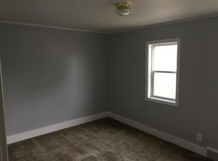 500 N 4th St APT 201, Clinton, IA 52732