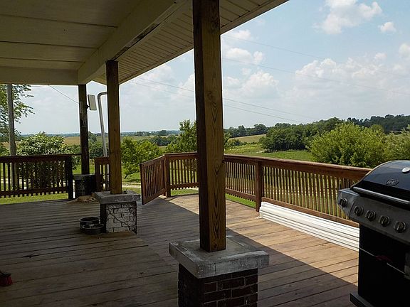4th image of 108 Hawkins Ln
