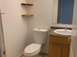 677 NE 24th St APT 404, Miami, FL 33137