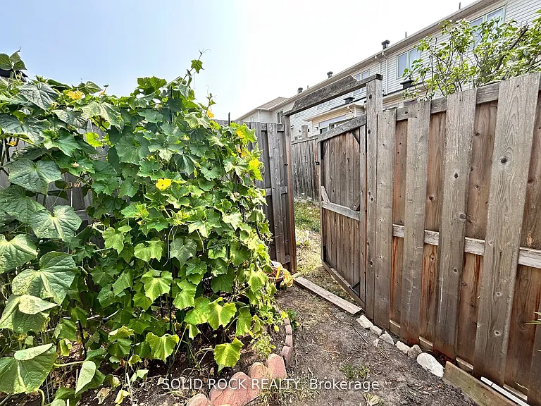66 Madelon Dr — Photo 16