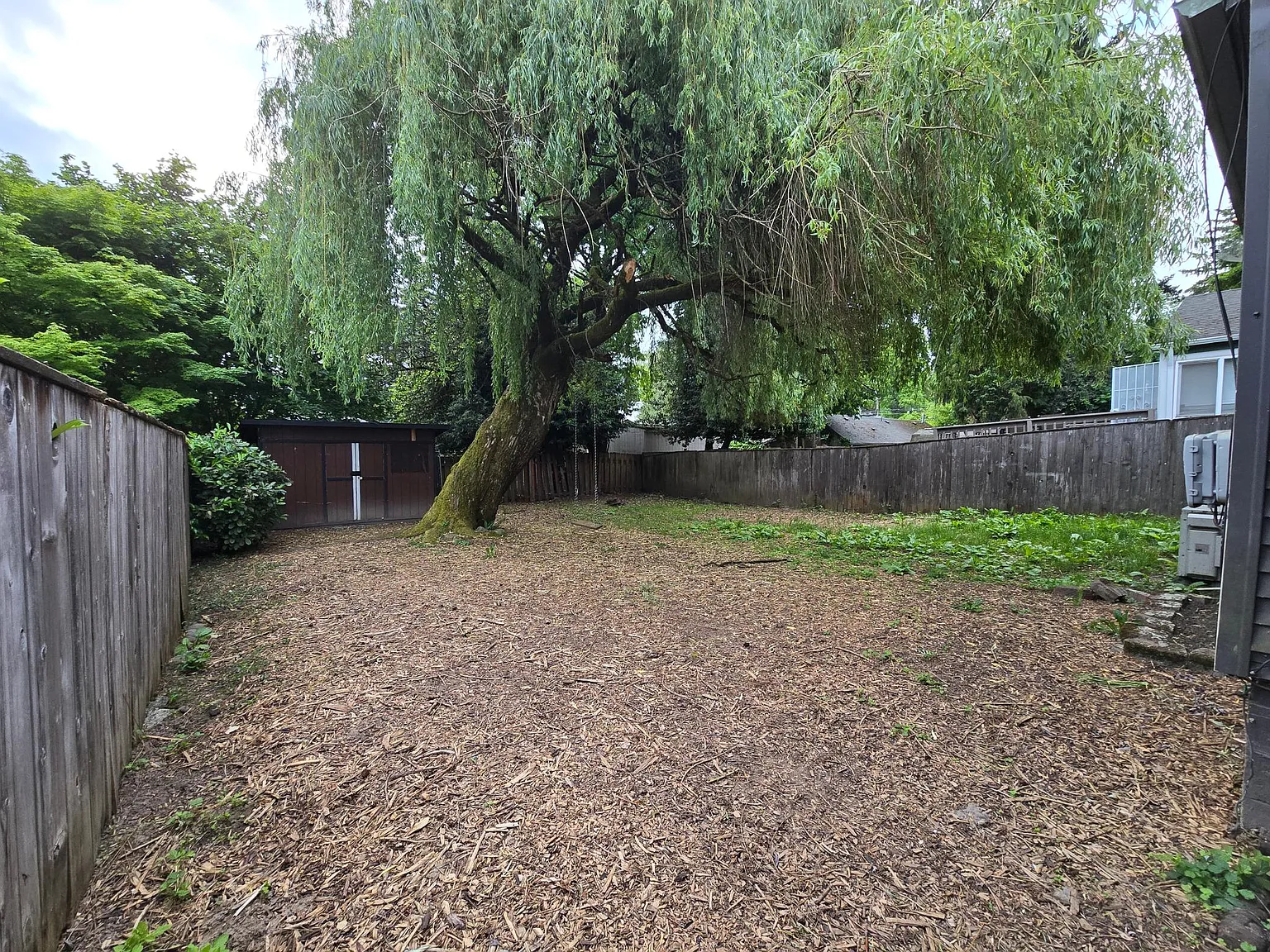 2 bed, 700 sqft, $1,900 — Photo 1