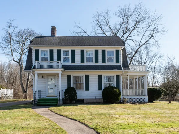 53 Oakland Road, Southington, CT 06489