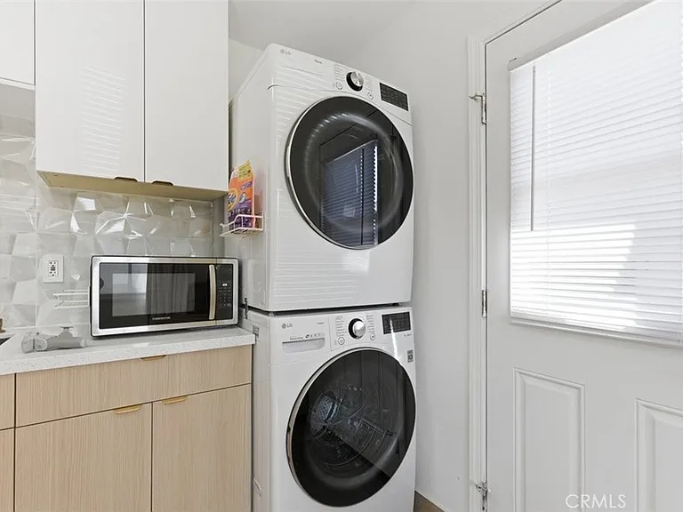 1095 Bonita St #B — Photo 18