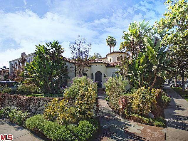 1st image of 301 S Clark Dr