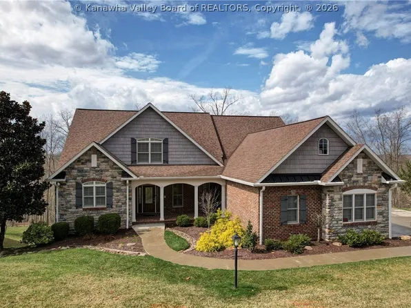 46 Castle Pine Ln, South Charleston, WV 25309