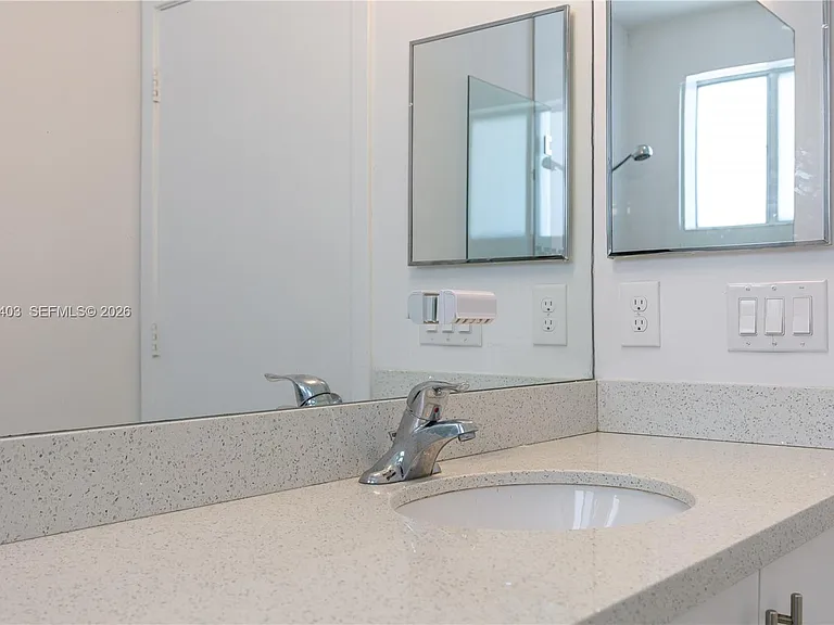 2610 NE 213th St #103 — Photo 28