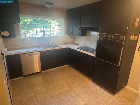 4190 Chaban Dr, Concord, CA 94521