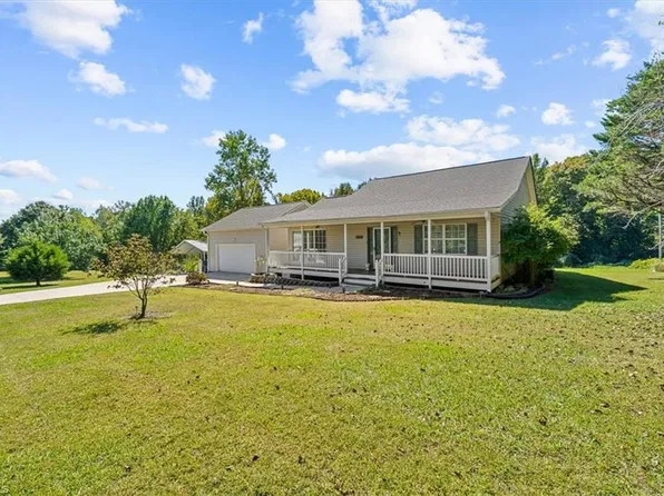 324 Deerfield Country Rd, Randleman, NC 27317