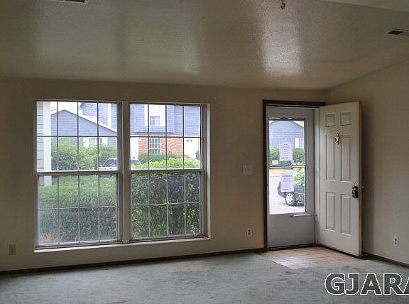 3rd image of 587 W Indian Creek Dr APT 2