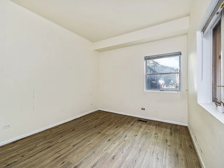 730 W Schubert Ave #G — Photo 9