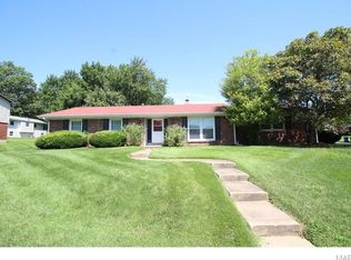 705 Elmwood Dr, Saint Charles, MO 63301