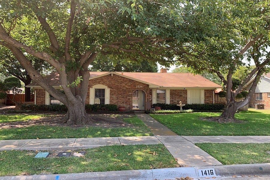 1st image of 1416 Blake Dr