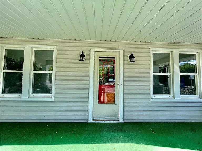 1623 Main St — Photo 2