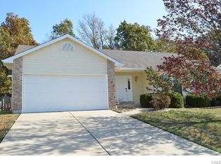 2897 Bromley Dr, O'Fallon, MO 63368