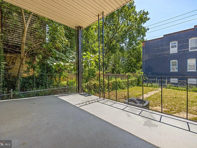 3331 Spaulding Ave — Photo 32
