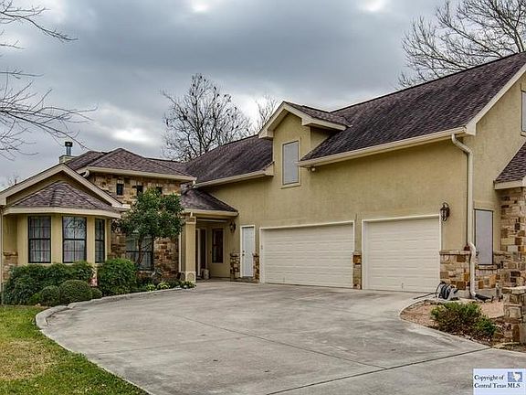3rd image of 2037 Chinaberry Ln