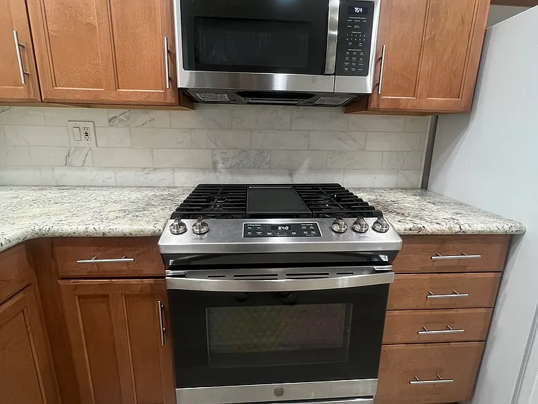776 W Lambert Rd #33 — Photo 6