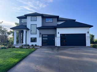 12745 Stutz Ct, Blaine, MN 55449