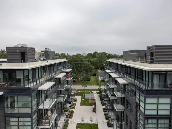 1610 Charles St #Penthouse 523, Whitby, ON L1N 0P5