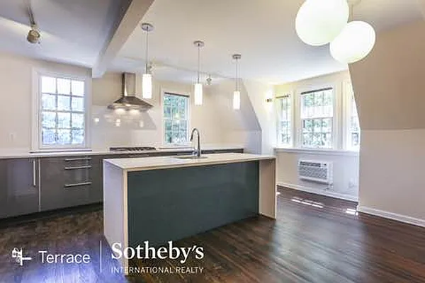 Rented by Terrace Sotheby's International Realty | media 50