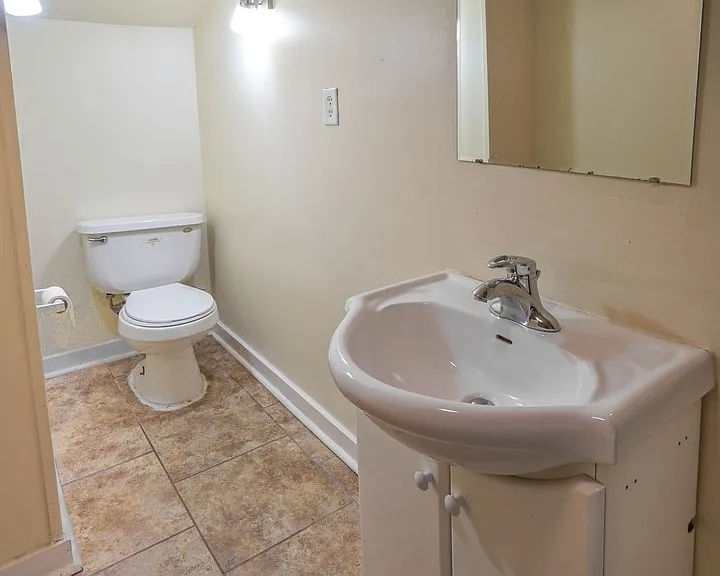416 N Lincoln St — Photo 89