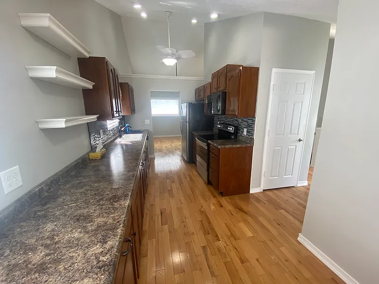 9986 Shamrock Ln — Photo 5