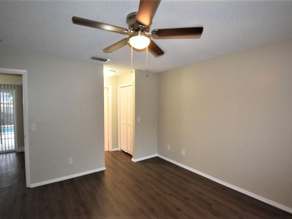 3rd image of 3506 Glen Village Ct